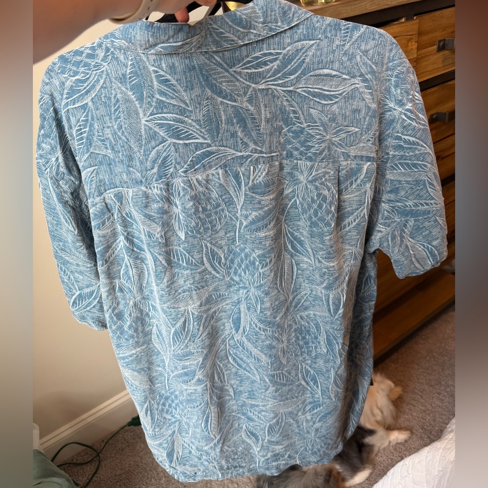 Vintage Island Shores‎ Hawaiian Floral Silk Shirt - Picture 3 of 4